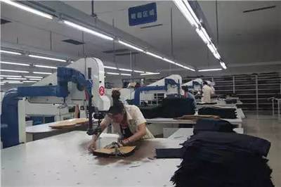 俄罗斯内务大总管到访阳光集团,被中国强大的服装生产能力所震撼!